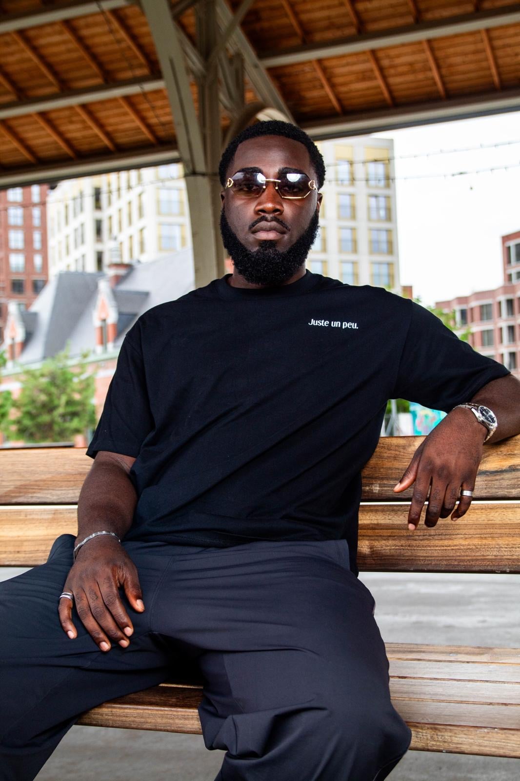 The original Black - Vue 1